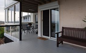 Bella Vista - Spectacular Ocean Views & Continental Breakfast